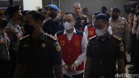 Ricky Rizal dan Kuat Ma’ruf kembali menjalani persidangan dengan agenda kesaksian Putri Candrawathi.
