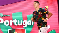 Pada perhelatan Piala Dunia Qatar 2022, Portugal dibekukan oleh Maroko dengan skor 1-0. Tim yang diprakarsai oleh Cristiano Ronaldo ini harus pulang pada laga perempat final. Foto: Instagram/cristiano