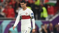 Usai kekalahan timnya, Cristiano Ronaldo tampak menangis. Ekspresinya itu mendadak viral bahkan hingga masuk ke ruang ganti dirinya masih terus menangis. Foto: Instagram/cristiano