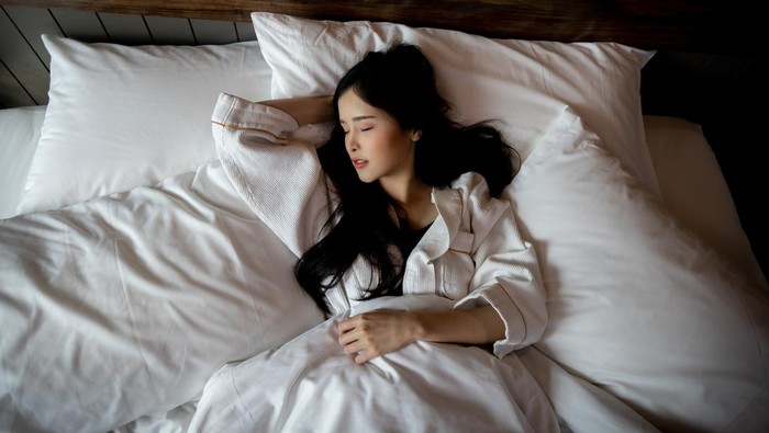 Ilustrasi wanita tidur