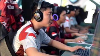 Lalu emas ketiga berasal dari cabang game Dota2. Saat itu, Mikoto dan kawan-kawan mengalahkan Filipina dengan skor akhir 3-2.