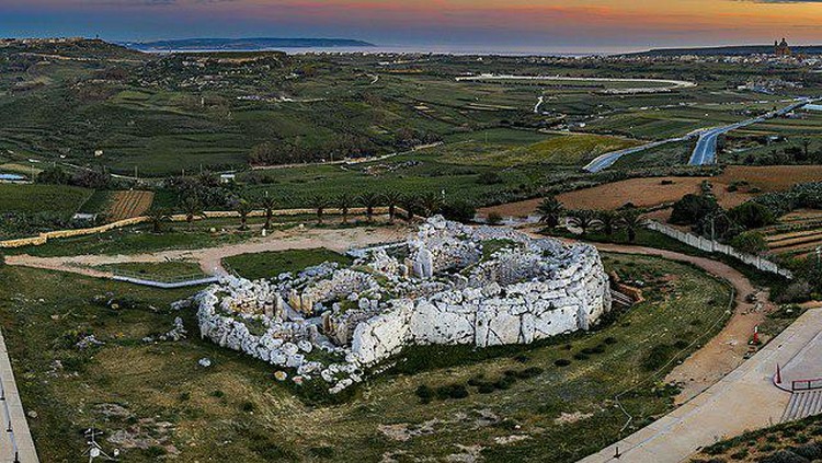 Kuil Ġgantija, Malta