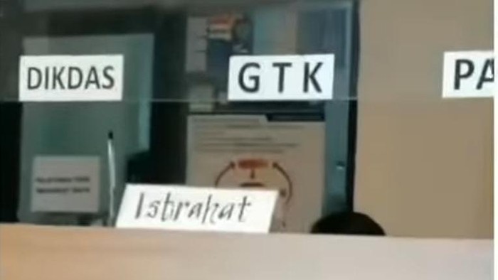 Layanan kantor Disdik Makassar.