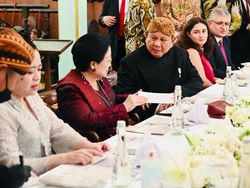 Melihat Lagi Momen Hangat Prabowo dan Megawati di Tasyakuran Kaesang