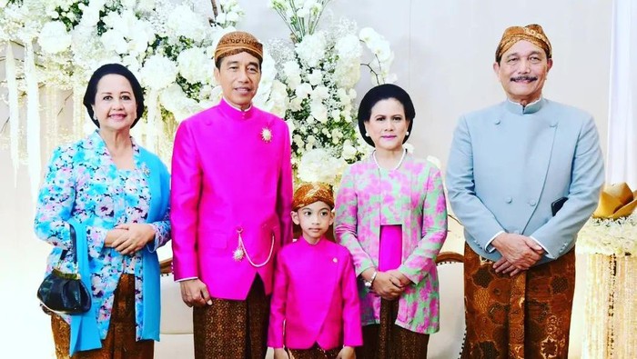 Menko Maritim Luhut Pandjaitan hadiri pernikahan anak Presiden Jokowi, Kaesang dan Erina