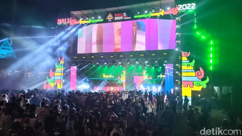 Indonesia Espots Summit 2022 dan IESF 14th World Esports Championships 2022 telah usai. Penutupannya dimeriahkan oleh DJ Soda.