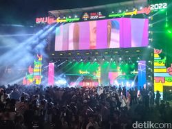 Pecah! DJ Soda Panaskan Penutupan Indonesia Esports Summit 2022