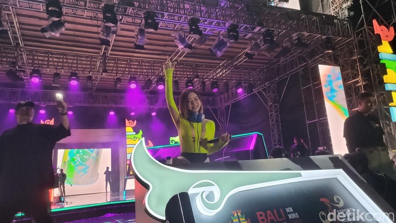 Indonesia Espots Summit 2022 dan IESF 14th World Esports Championships 2022 telah usai. Penutupannya dimeriahkan oleh DJ Soda.