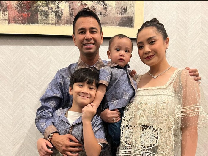 Nagita Slavina menghadiri pernikahan Kaesang dan Erina Gudono