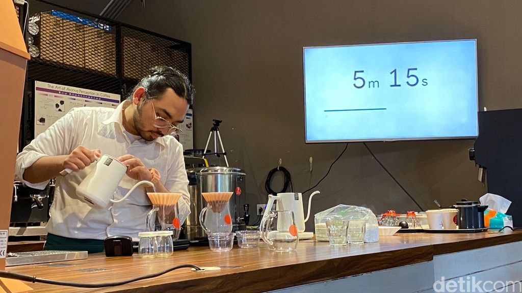 Mahasiswa Bandung Ini Juarai Kompetisi Manual Brewing Tingkat Nasional
