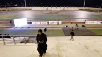 Lukisan buatan seniman Emad Salehi ini telah meraih rekor dunia dan tercatat di Guinness World Record Award. Lukisan yang dibuat di atas kanvas seluas 9.652 meter persegi itu telah menghabiskan lebih dari tiga ribu liter cat.  