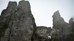 Pesona Gugusan Tebing Batu di Bulgaria, Indah Banget
