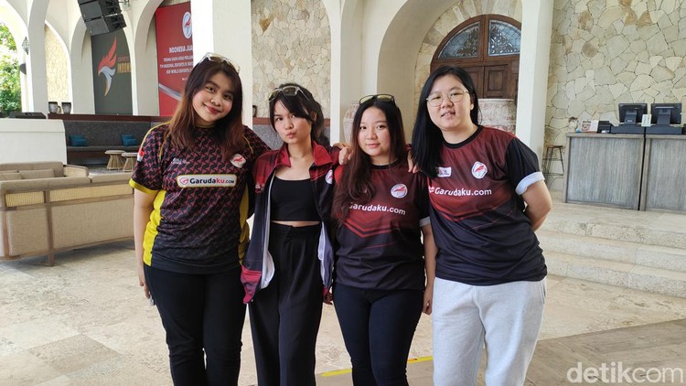 Indonesia Esports Summit 2022 resmi usai. Indonesia mampu meraih juara tiga dan sabet meadli perunggu dari cabang SC:GO Female IESF Bali 2022.
