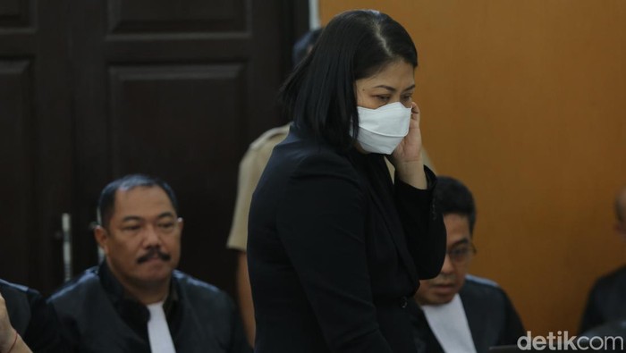 Putri Candrawathi menjalani sidang lanjutan kasus pembunuhan Brigadir Yosua Hutabarat di Pengadilan Negeri Jakarta Selatan, Senin (12/12/2022).