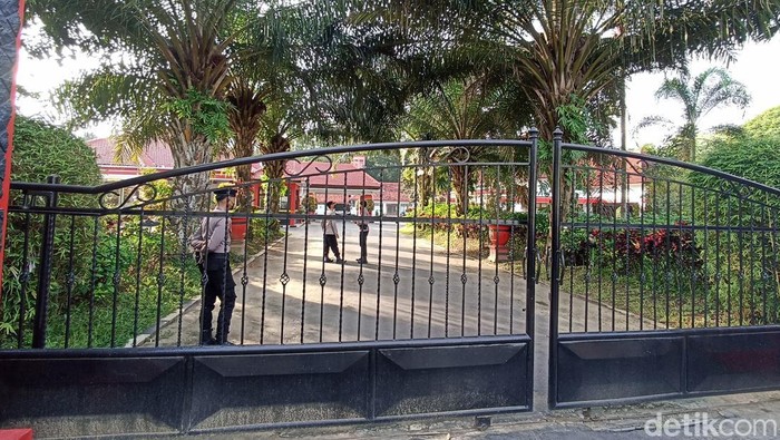 Rumdin wali kota blitar dirampok