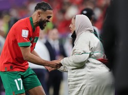 7 Momen Pemain Maroko Bersama Ibu di Piala Dunia, Rahasia Lolos Semifinal
