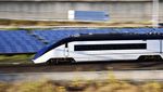 Top! Jepang Mulai Operasikan Kereta Tenaga Matahari