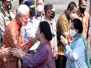 Unggah Foto Bareng Mega dan Puan, Ganjar Tunggu ke Jateng Lagi