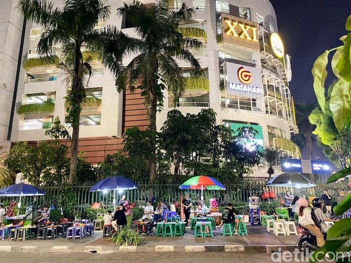 5 Tempat Makan dan Hangout yang Hits Era 90-an di Jakarta