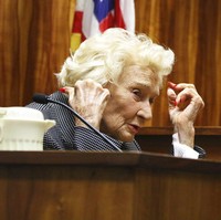 Abigail aktif dalam kegiatan sosial. Dia menyumbangkan banyak hal termasuk beasiswa untuk siswa asli Hawaii. Dia bahkan menyumbangkan cincin kelingking berlian 14 karat yang dikenakan  oleh Raja Kalākaua yang merupakan salah satu dari banyak barang yang dia berikan dari raja dan Ratu Kapiʻolani untuk dipajang di depan umum. Foto: dok. AP