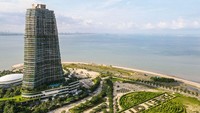 Proyek properti yang mangkrak dan berubah menjadi kota hantu ini tidak terjadi di RI. Namun, ini juga mucul di negara lainnya termasuk negara tetangga, Malaysia.
