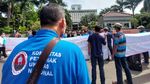 Demo Peternak Unggas yang Sebut Harga Ayam Kemurahan