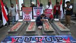 Mogok Makan dan Batu Nisan Warnai Unjuk Rasa di Komnas HAM