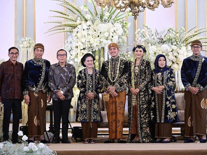 Ari Lasso saat datang ke resepsi pernikahan Kaesang dan Erina.