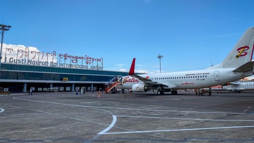 Pesawat Batik Air parkir di Bandara I Gusti Ngurah Rai, Denpasar, Bali