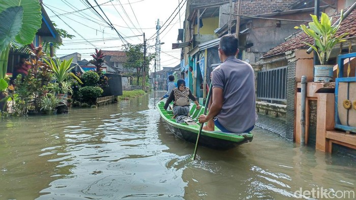Banjir di Dayeuhkolot, Kabupaten Bandung.