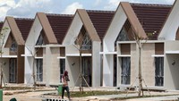 Agung Podomoro tidak sekadar membangun properti, melainkan turut membangun kawasan terintegrasi yang dilengkapi dengan fasilitas premium. Ini adalah kota mandiri dan satelit baru dengan keunggulan konsep arsitektur di barat Jakarta.