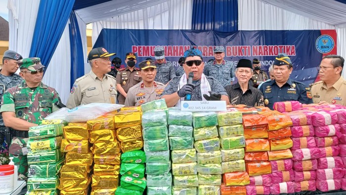 BNN RI melakukan pemusnahan sabu 422 kilogram di Banten (Foto: Bahtiar R/Detikcom)