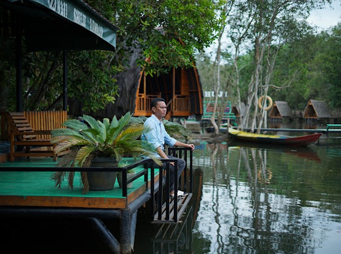 Bob Permana Pengelola Danau Shuji