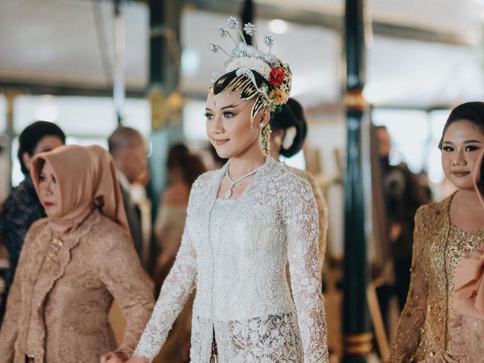 Erina Gudono Kenang Momen Sebelum Akad