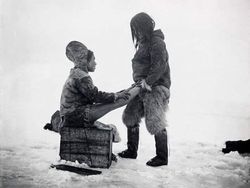 Deretan Foto Jadul Abadikan Kisah Mencengangkan