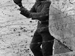 Deretan Foto Jadul Abadikan Kisah Mencengangkan