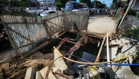 Begini penampakan proyek gorong-gorong di Jalan Gunung Sahari, Jakarta, Selasa (13/12/2022).