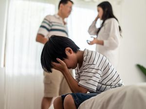 Anak Jadi Nakal Usai Ortu Cerai, Apa yang Harus Dilakukan?