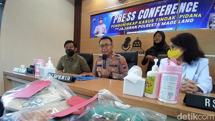 Jumpa pers kasus perusakan masjid di Salaman, Magelang, Selasa (13/12/2022).
