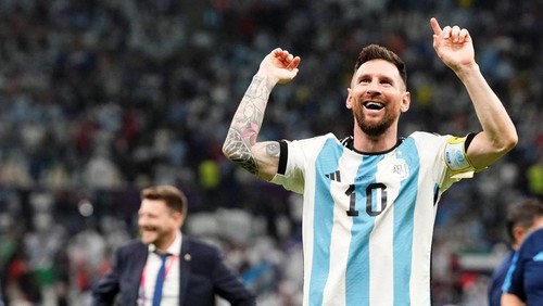 Lionel Messi right winger of Argentina and Paris Saint-Germain celebrates victory after the FIFA World Cup Qatar 2022 quarter final match between Netherlands and Argentina at Lusail Stadium on December 9, 2022 in Lusail City, Qatar. (Photo by Jose Breton/Pics Action/NurPhoto via Getty Images)