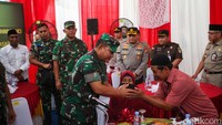 Aksi bedah rumah tidak layak huni ini atas inisiatif KSAD Jenderal TNI Dudung Abdurachman.