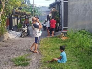 Warga Karangasem Panik Selamatkan Diri saat Gempa M 4,8