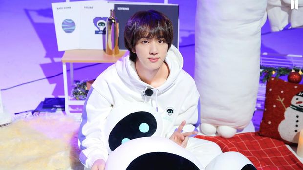 Member tertua Bangtan Sonyeondan (BTS), Kim Seokjin dijadwalkan berangkat wajib militer pada Selasa (13/12/2022) hari ini.