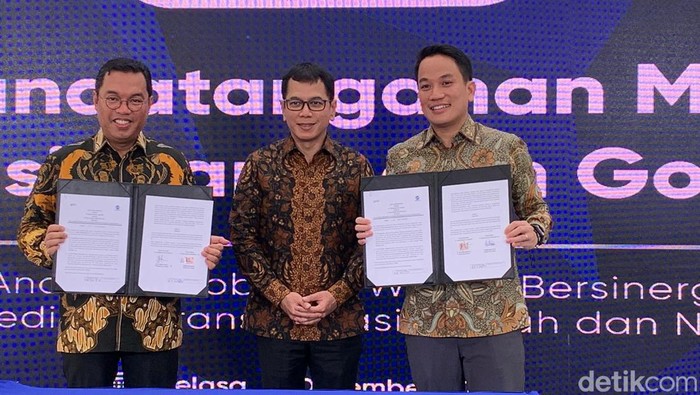 Naik TransJakarta Bisa Bayar Pakai GoPay Mulai Januari 2023 Naik TransJakarta Bisa Bayar Pakai GoPay Mulai Januari 2023