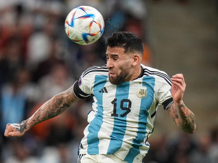 (19) OTAMENDI Nicolas of team Argentina during the FIFA World Cup Qatar 2022, Quarterfinal match between Netherlands and Argentina at Lusail Stadium on 09 December 2022 in Lusail City, Qatar. (Photo by Ayman Aref/NurPhoto via Getty Images)