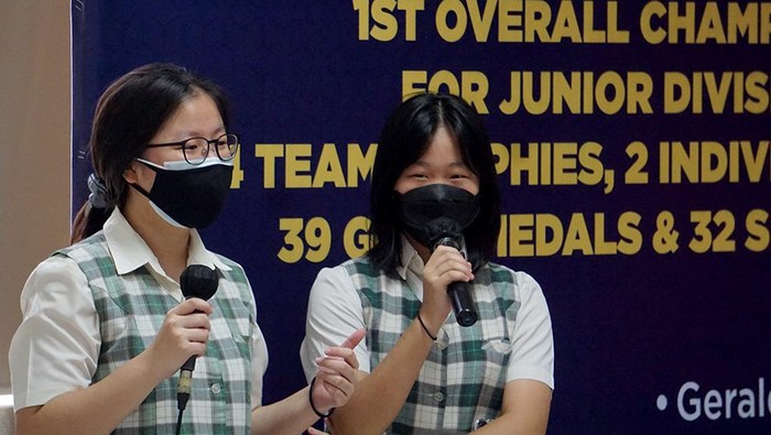 Pelajar Ipeka Harumkan Nama Indonesia di Kancah Dunia Sebelas pelajar SMP Ipeka Integrated Christian School (IICS) berhasil mengukir prestasi tingkat internasional di ajang World Scholar’s Cup (WSC) 2022. Begini kiprahnya.