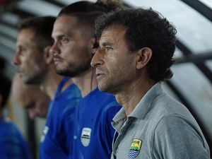 Prediksi Luis Milla soal Persaingan 5 Besar Klasemen Liga 1