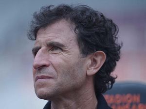 Luis Milla dan 11 Laga Tak Terkalahkan Secara Beruntun