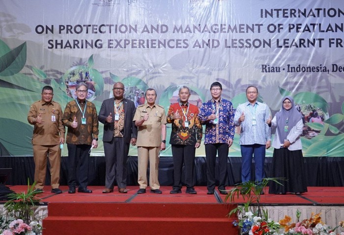 Kunjungan tersebut dikemas melalui workshop internasional tentang perlindungan dan pengelolaan ekosistem lahan gambut yang digelar di Hotel Premiere Pekanbaru.