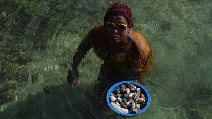 Fotu udara pemukiman suku bajo di Kecamatan Wanci, Kabupaten Wakatobi, Sulawesi Tenggara. Jumlah populasi Suku Bajo yang mendiami kawasan ini sekitar 20 ribu jiwa.